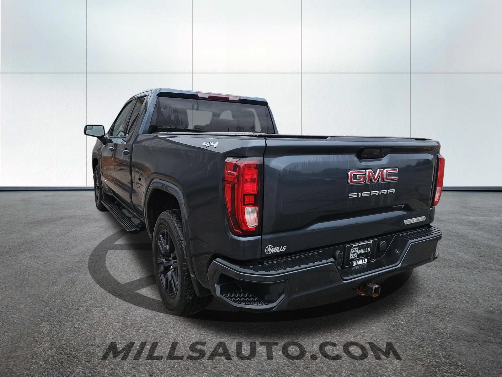 Used 2019 GMC Sierra 1500 Elevation w/ Elevation Value Package AWD/4WD image 8