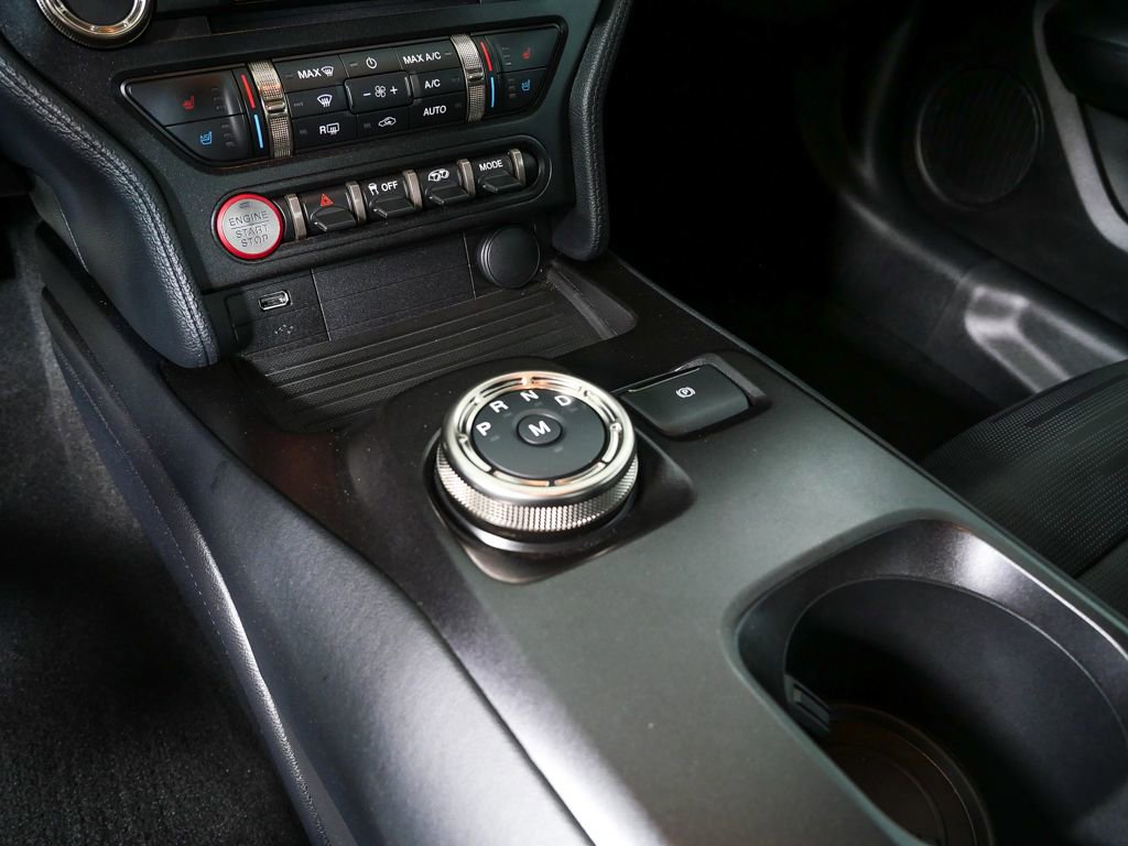 Used 2021 Ford Mustang Shelby GT500 w/ Technology Package RWD image 17