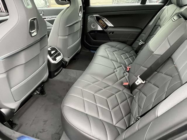 New 2026 BMW 760i xDrive w/ Executive Package AWD/4WD image 8