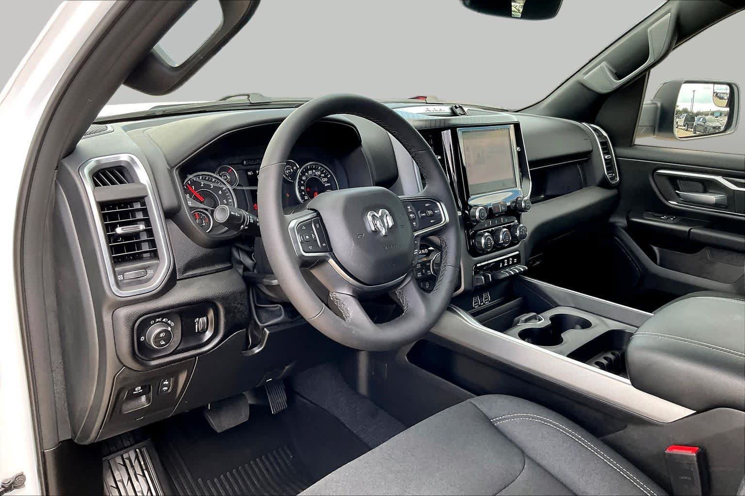 Used 2025 RAM 1500 Big Horn w/ Night Edition AWD/4WD image 16