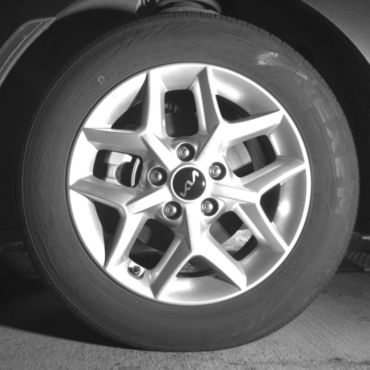 Used 2025 Kia Soul LX w/ LX Technology Package FWD image 19