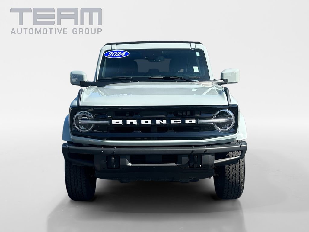 Used 2024 Ford Bronco Outer Banks image 2