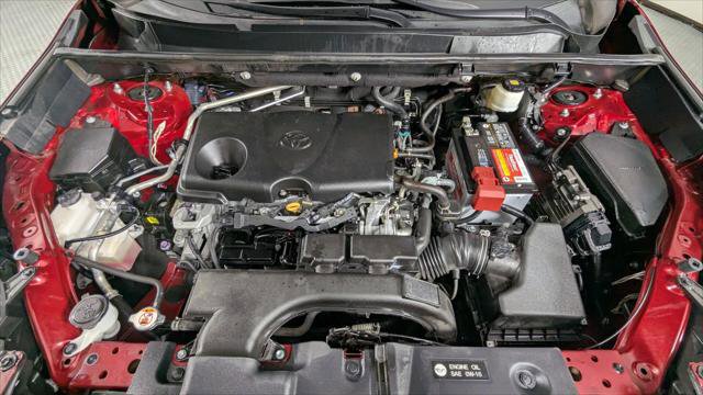 Used 2020 Toyota RAV4 LE FWD image 32