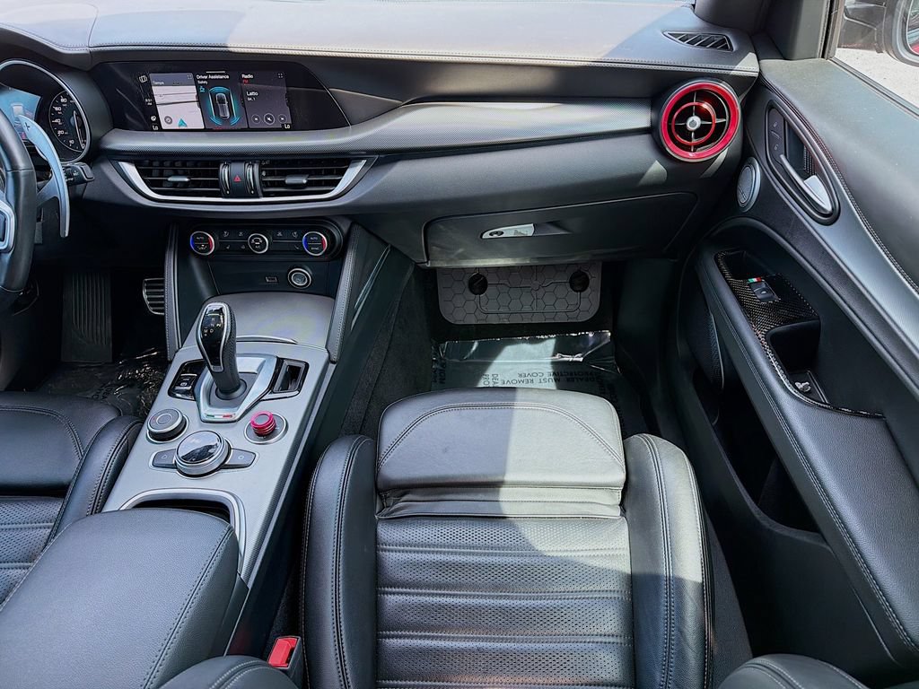 Used 2022 Alfa Romeo Stelvio Veloce AWD/4WD image 21