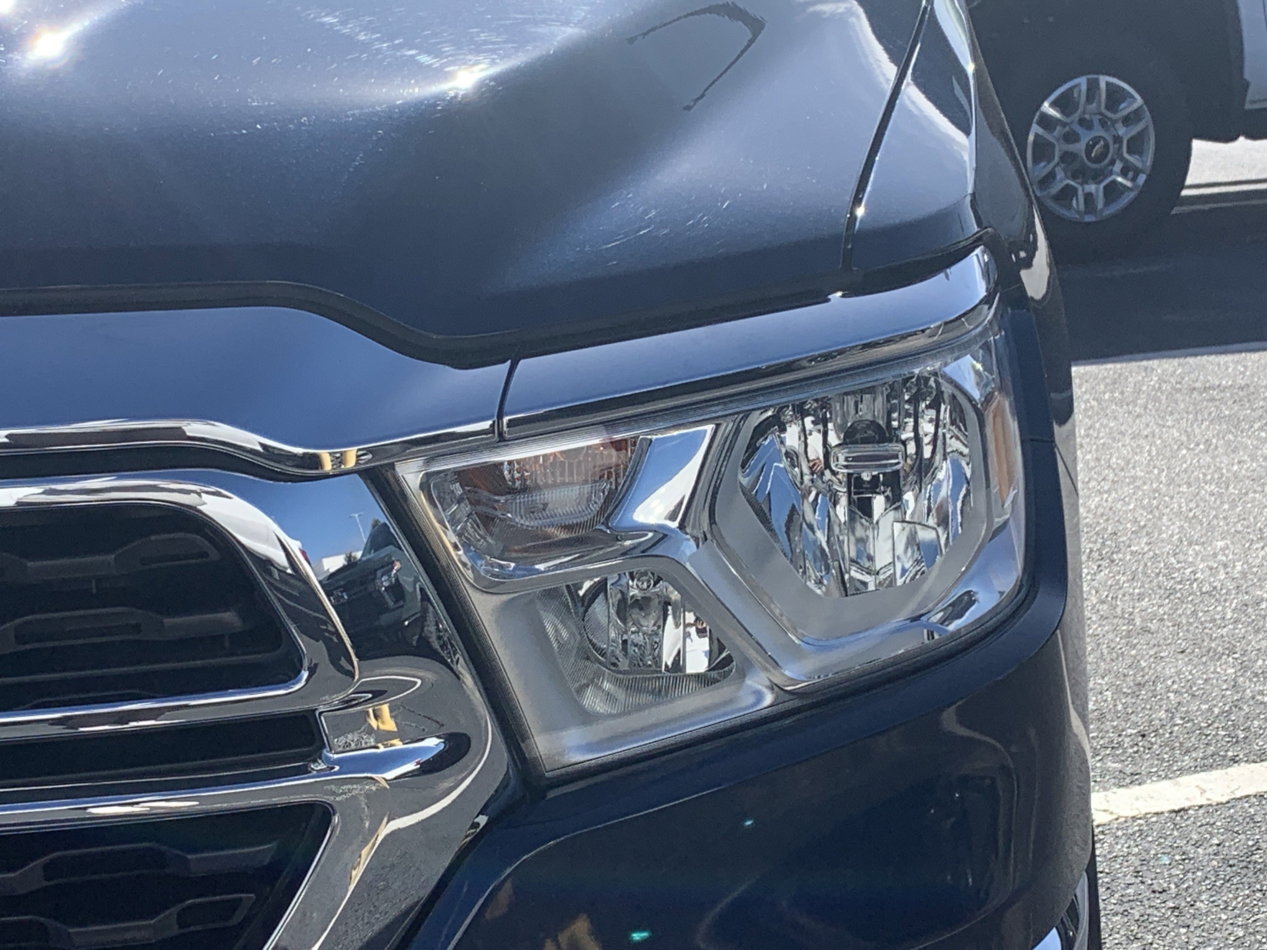 Used 2022 RAM 1500 Big Horn AWD/4WD image 9