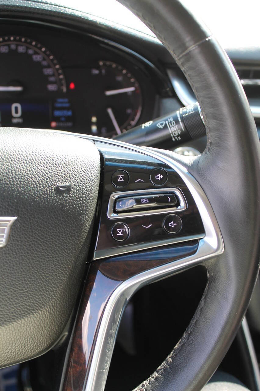 Used 2017 Cadillac XTS Luxury image 25