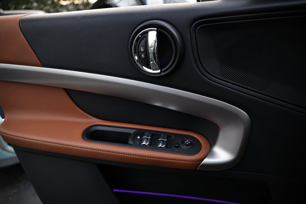 Used 2023 MINI Cooper Countryman SE w/ Signature Upholstery Package image 15