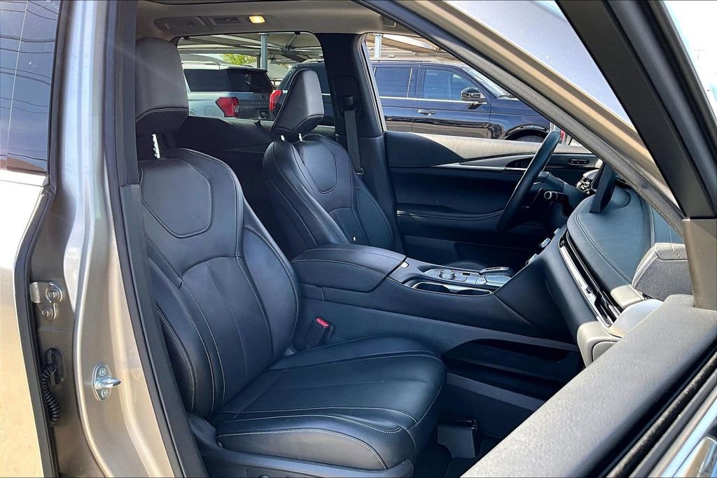 Certified 2023 INFINITI QX60 Luxe w/ Cargo Package image 12