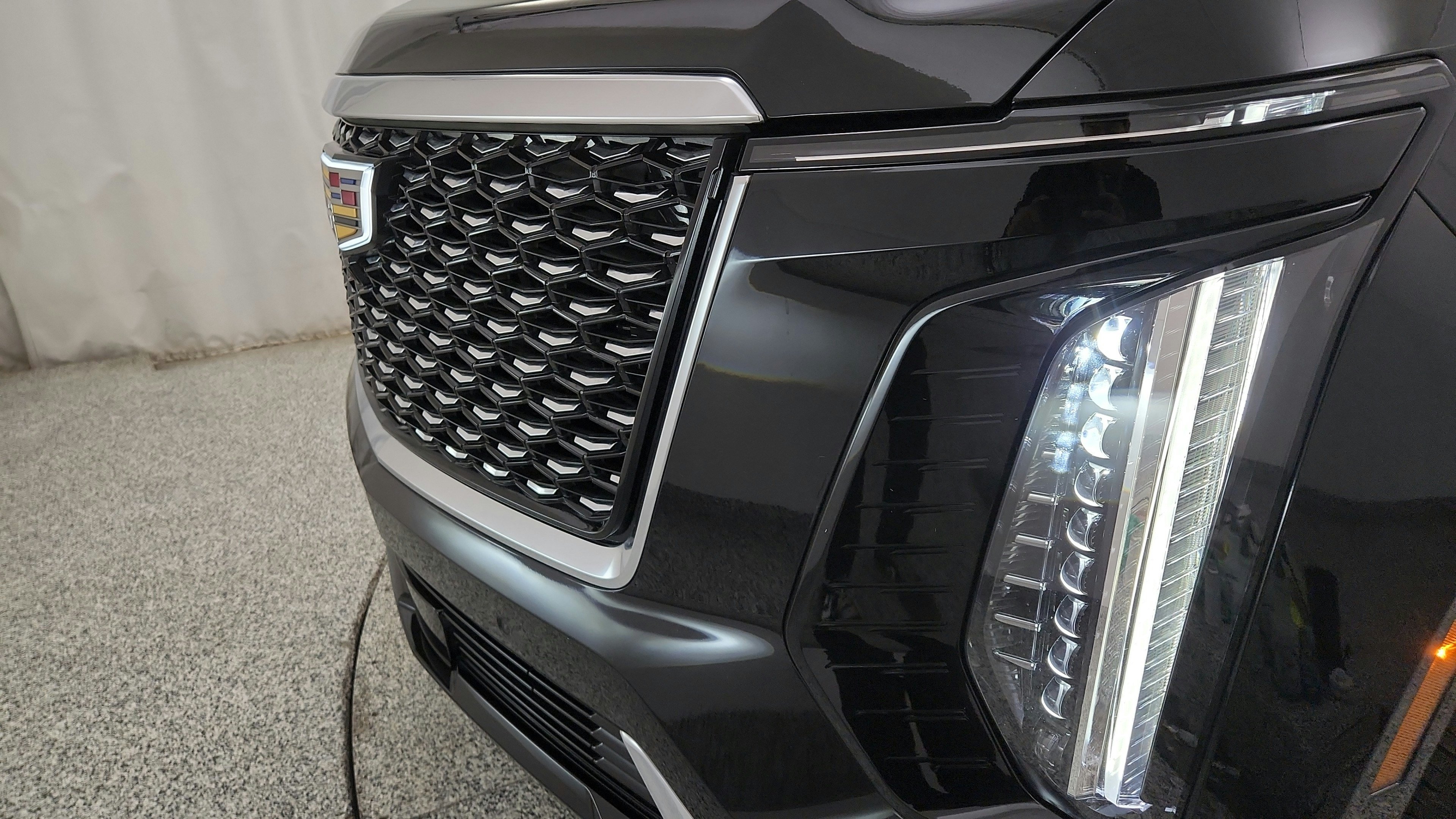 Used 2026 Cadillac Escalade Luxury w/ LPO, Floor Liner Package AWD/4WD image 42