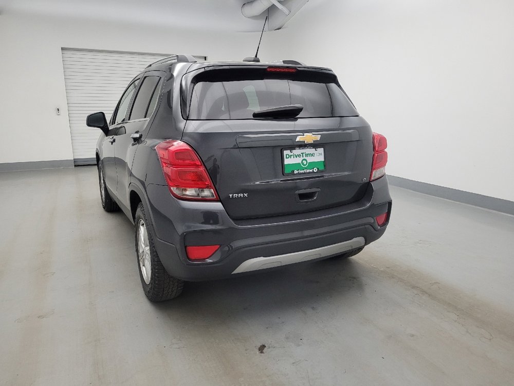 Used 2019 Chevrolet Trax LT w/ Sun & Sound Package FWD image 6