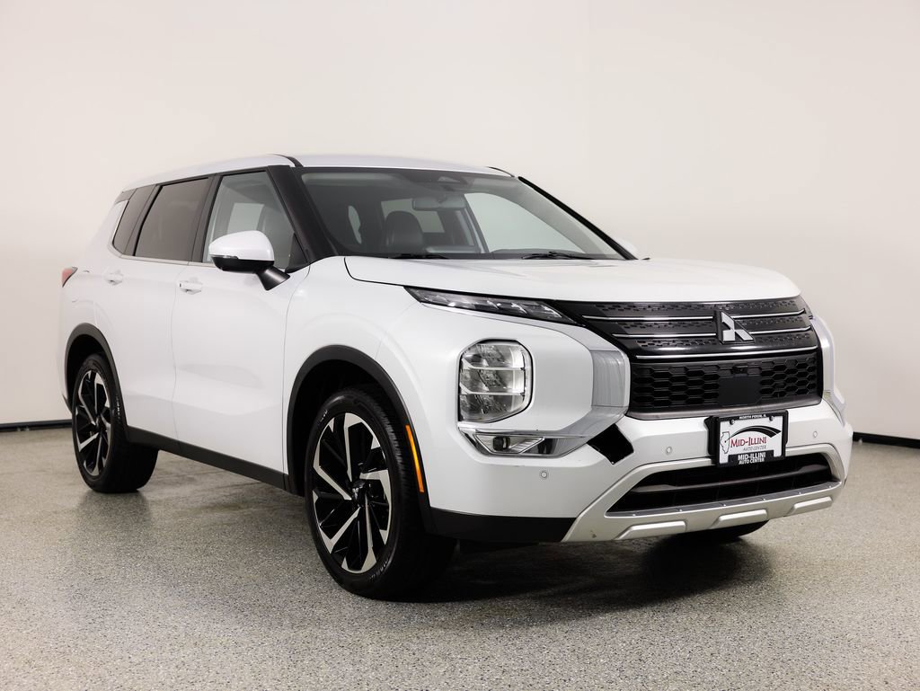Used 2024 Mitsubishi Outlander SE image 10