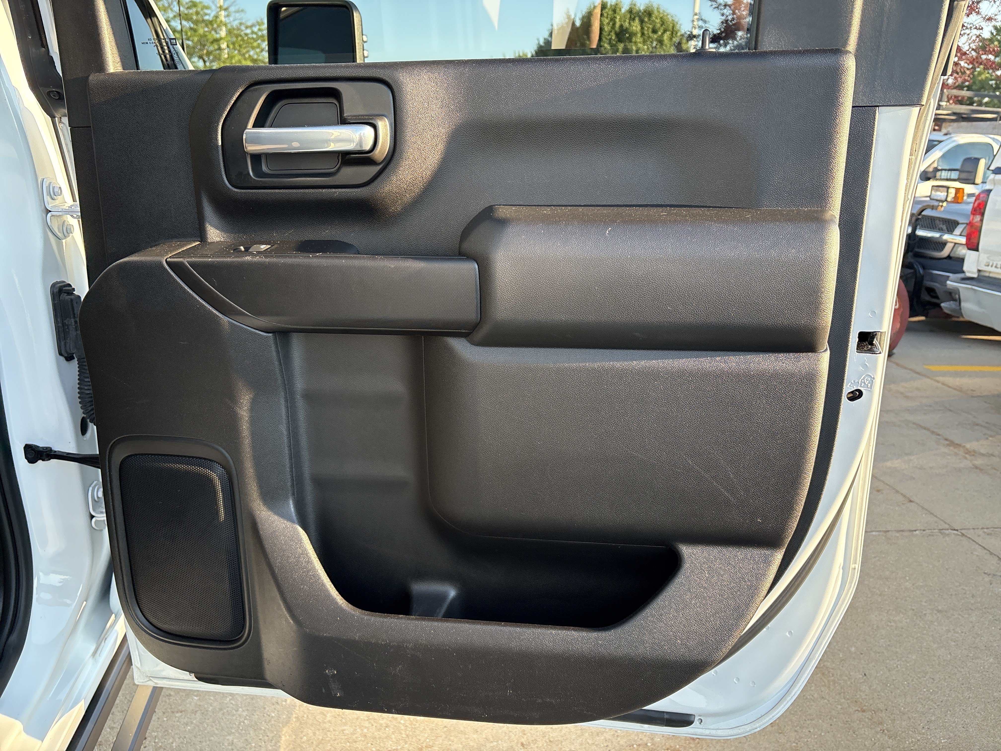 Used 2022 Chevrolet Silverado 2500 Custom w/ Custom Convenience Package AWD/4WD image 15
