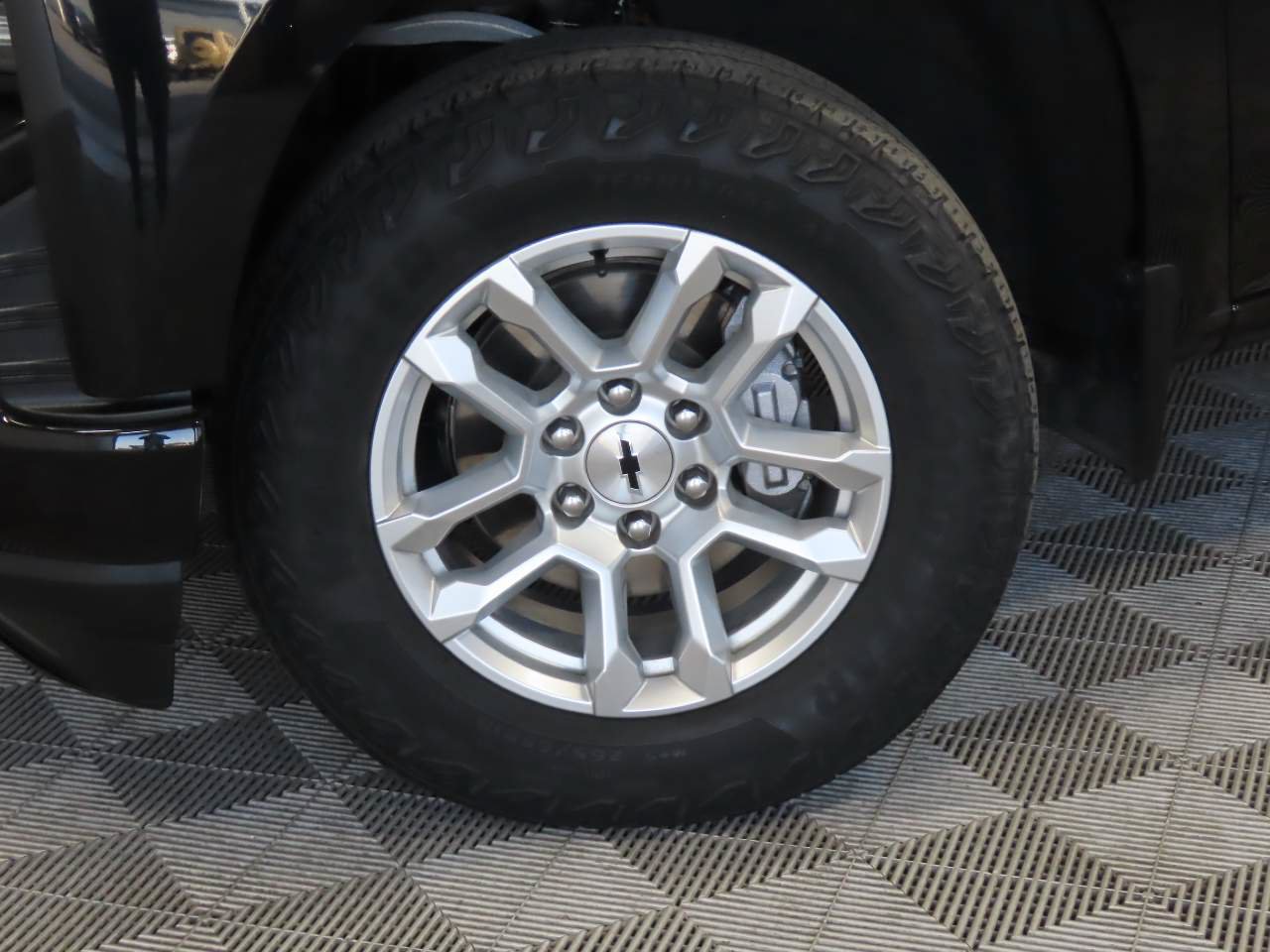 Used 2020 Chevrolet Silverado 1500 RST w/ All-Star Edition AWD/4WD image 6