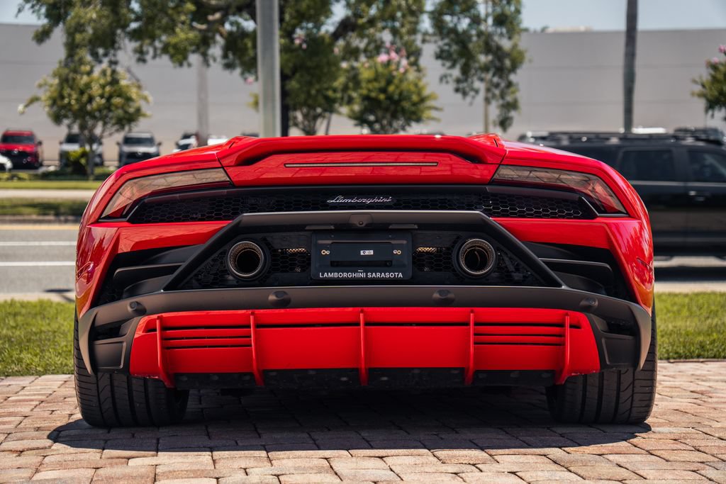 Used 2024 Lamborghini Huracan EVO AWD/4WD image 4