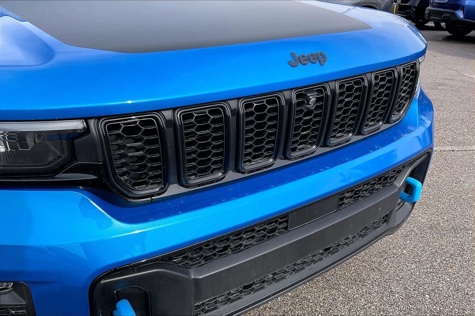 Used 2022 Jeep Grand Cherokee Trailhawk w/ Luxury Tech Group III image 28