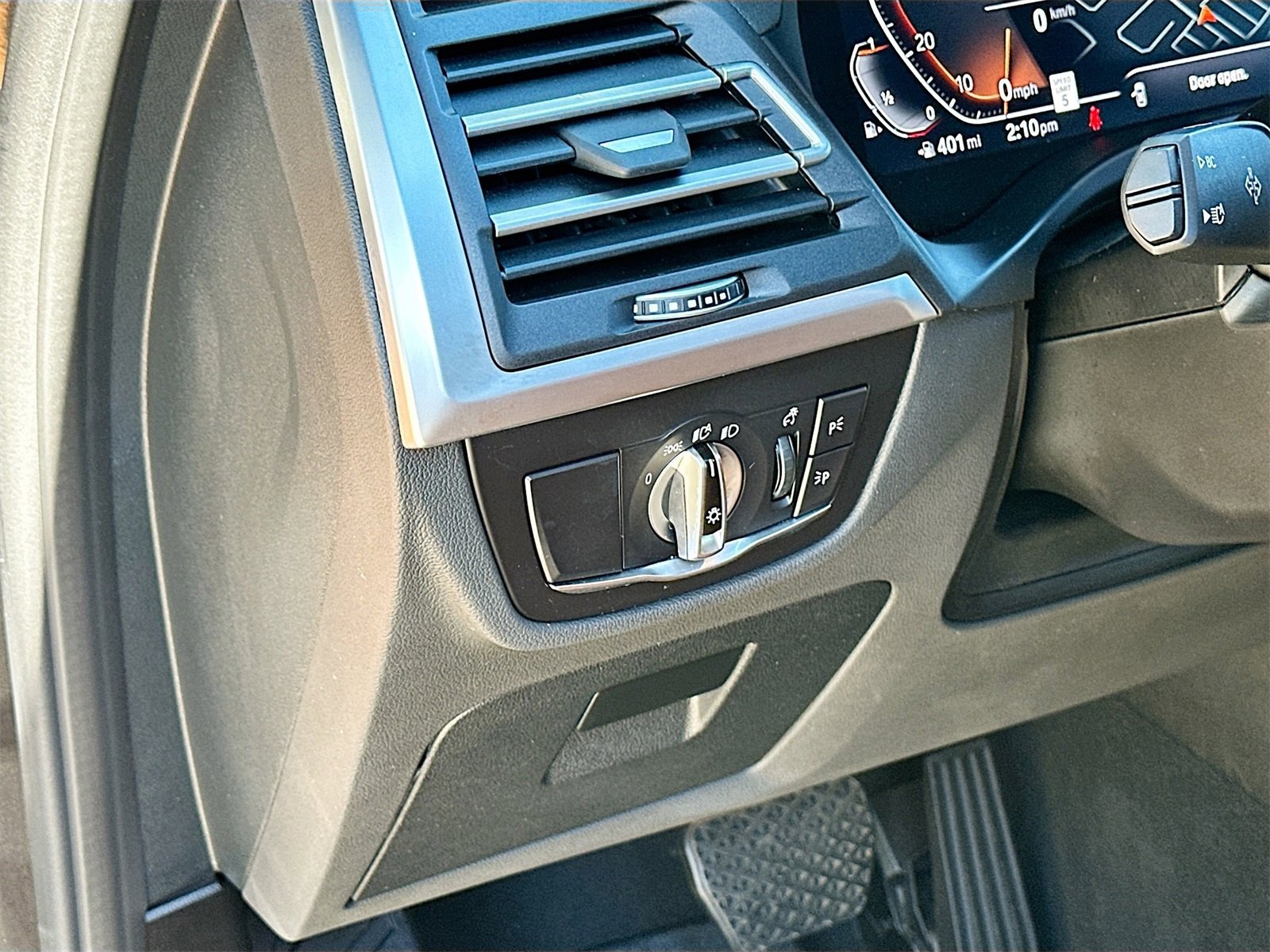 Used 2024 BMW X3 sDrive30i w/ Convenience Package image 10