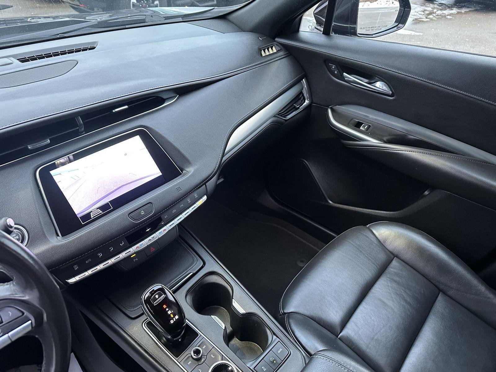 Used 2020 Cadillac XT4 Premium Luxury image 36