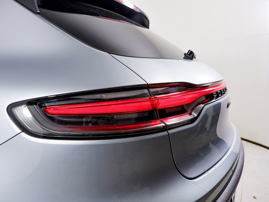 Certified 2024 Porsche Macan w/ Premium Plus Package image 9