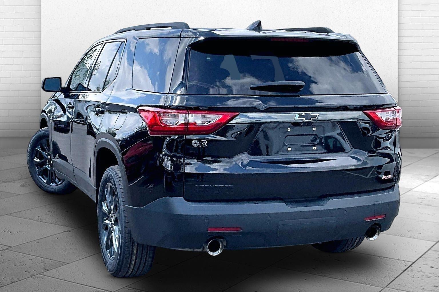 Used 2021 Chevrolet Traverse RS w/ LPO, Floor Liner Package FWD image 10