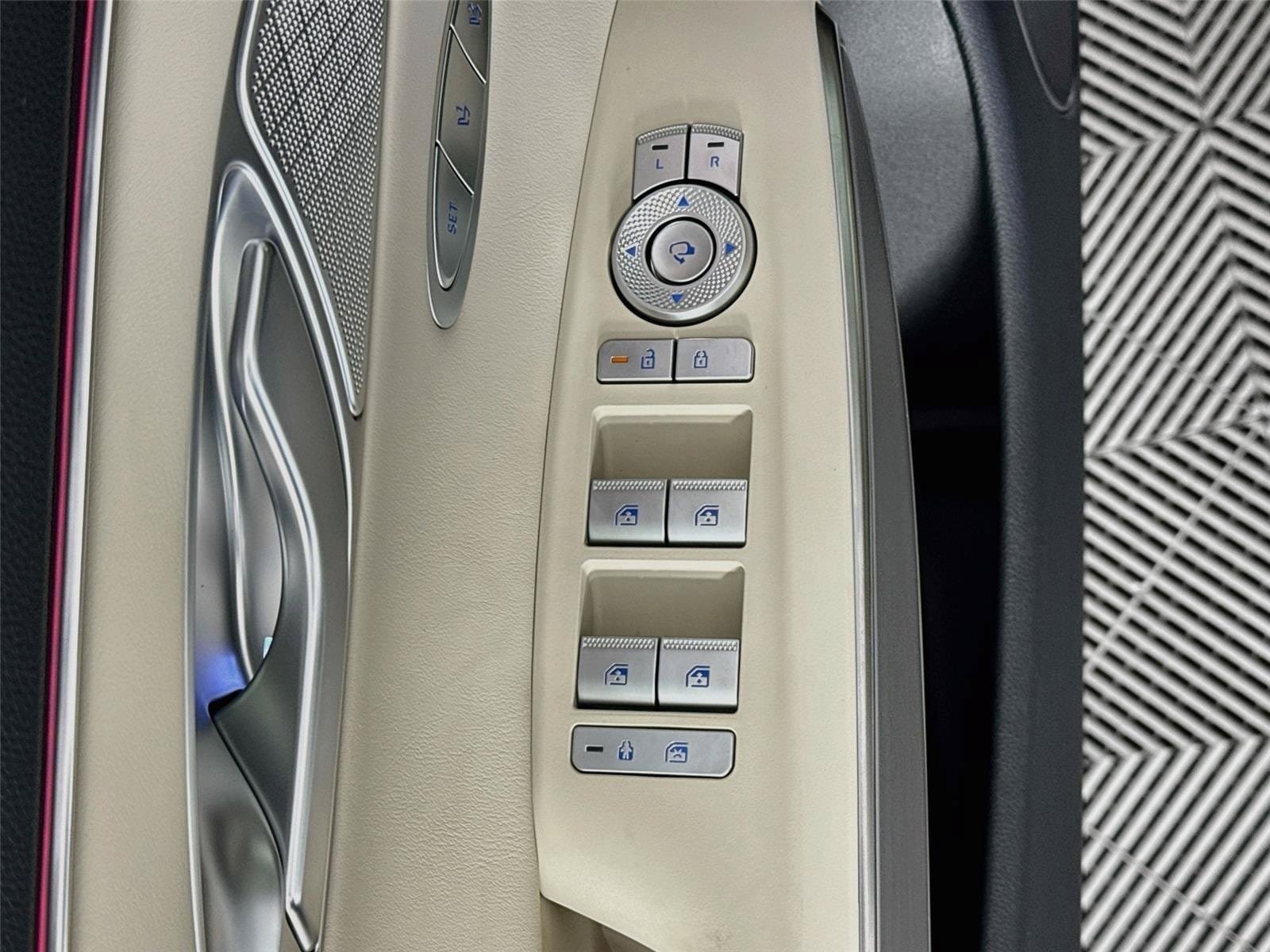 New 2027 Genesis GV70 2.5T Select AWD/4WD image 20