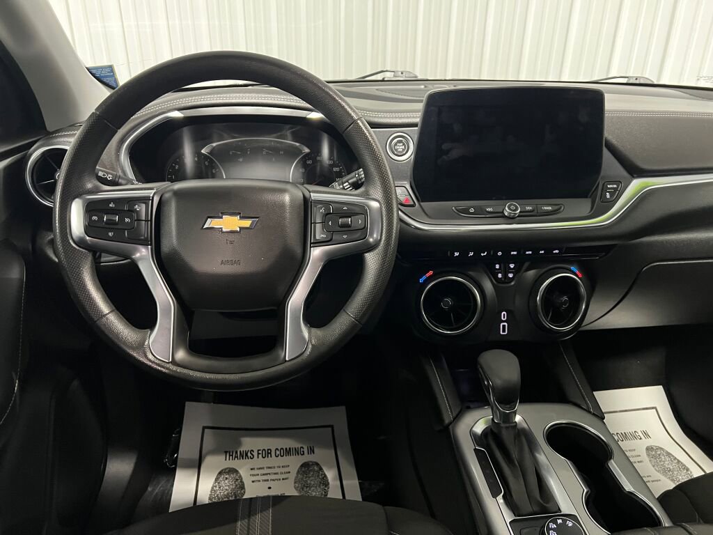 Used 2023 Chevrolet Blazer LT image 4