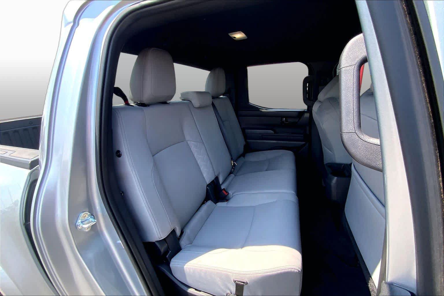 Used 2025 Toyota Tacoma SR5 AWD/4WD image 20