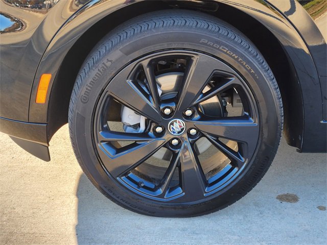 Used 2023 Buick Envision Essence w/ Sport Touring Package image 10