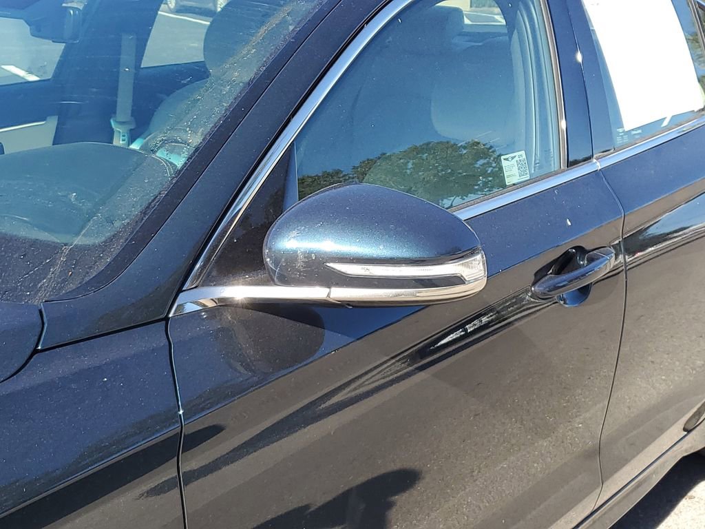 Certified 2025 Genesis G70 2.5T image 12