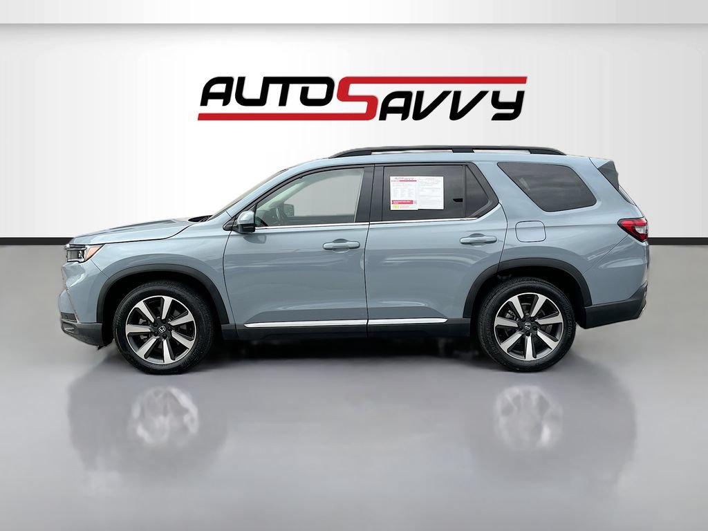 Used 2023 Honda Pilot Touring image 4