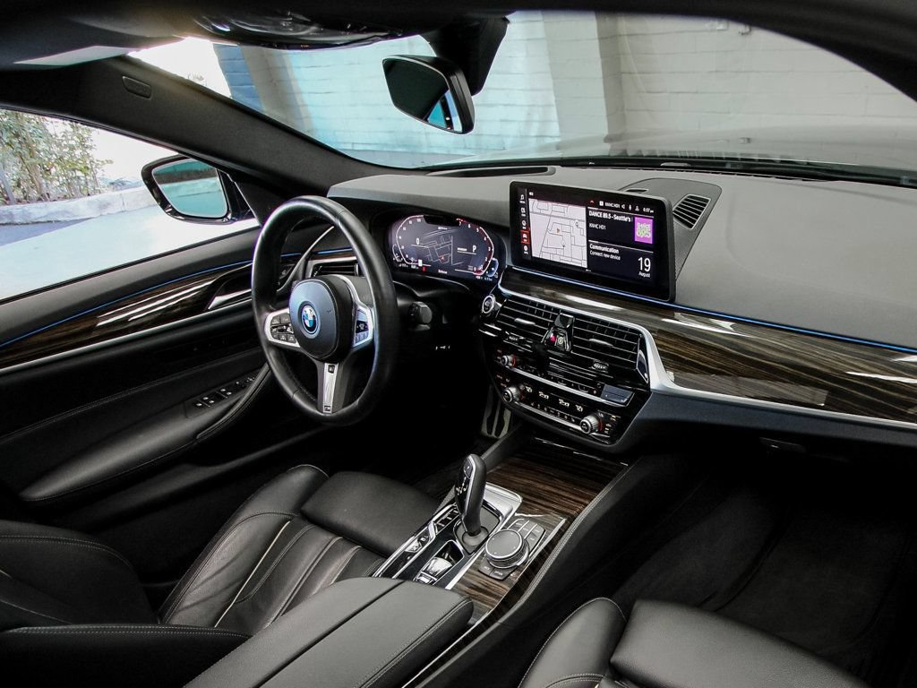 Used 2023 BMW 530e xDrive w/ Premium Package AWD/4WD image 10