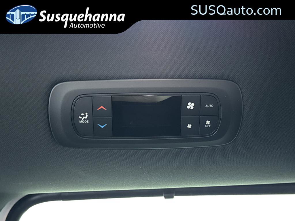 New 2026 Chrysler Voyager LX image 24