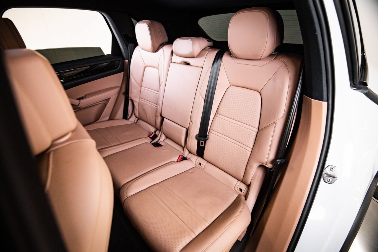 Used 2019 Porsche Cayenne AWD/4WD image 24