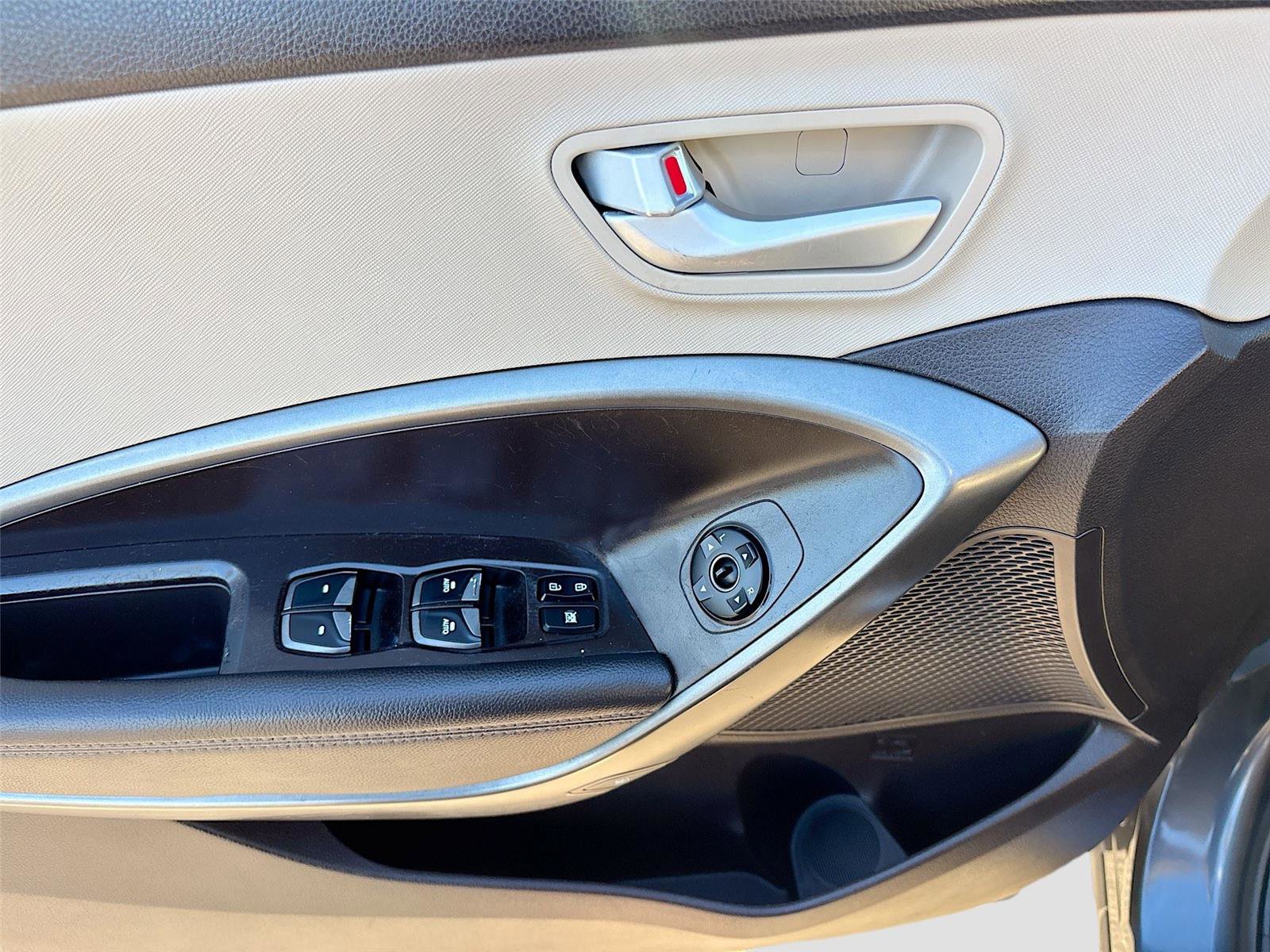 Used 2017 Hyundai Santa Fe Sport image 17