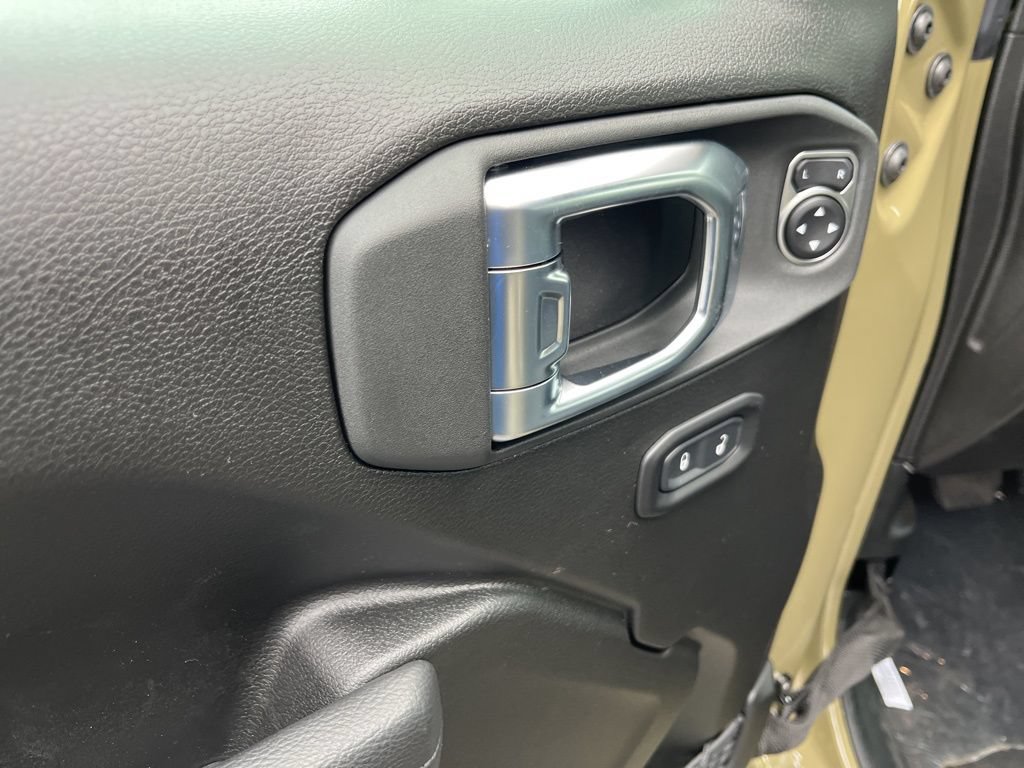 New 2026 Jeep Gladiator Sport AWD/4WD image 28