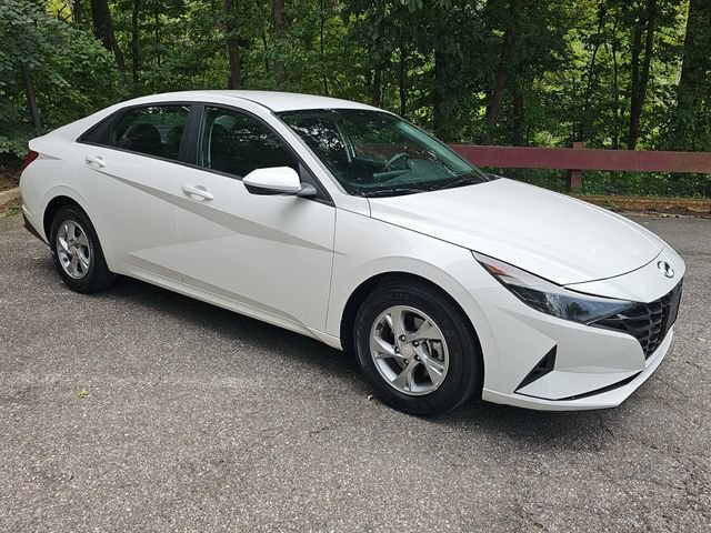 Used 2023 Hyundai Elantra SE FWD image 1