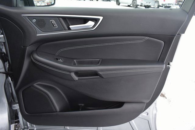 Used 2024 Ford Edge Titanium image 46