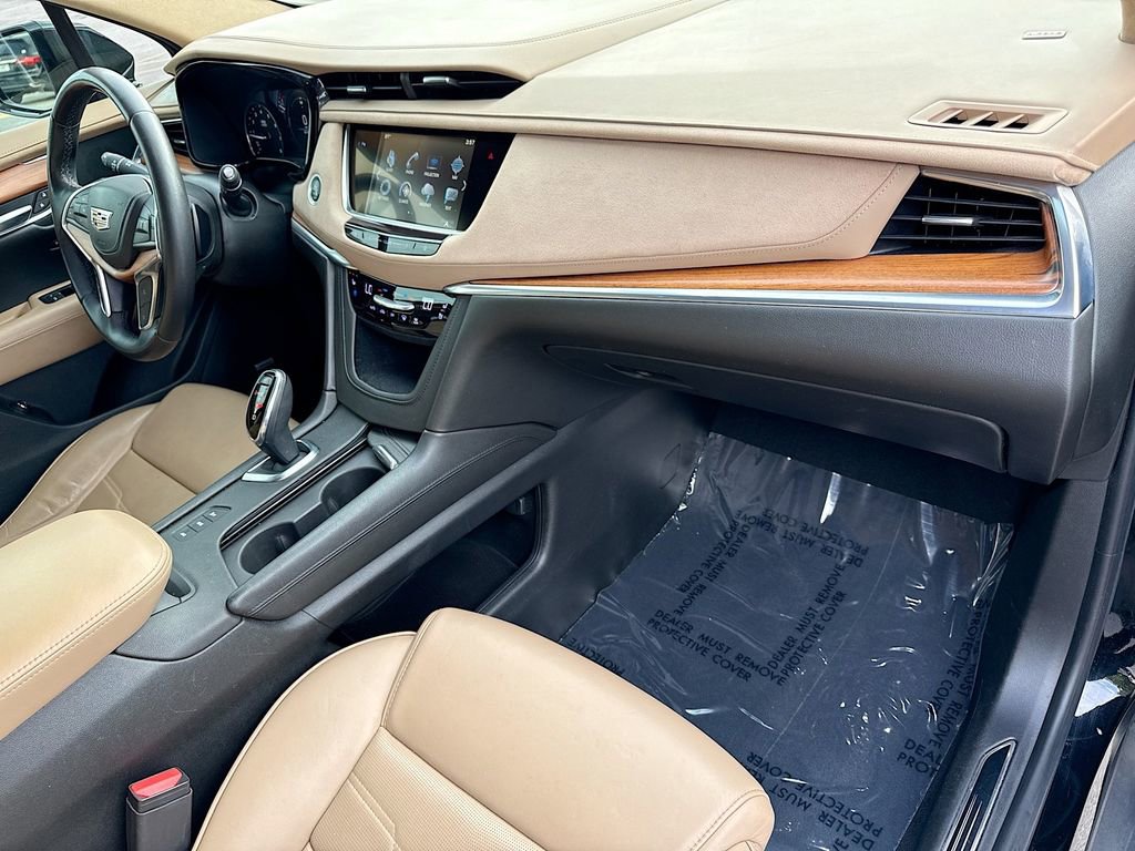 Used 2018 Cadillac XT5 Platinum AWD/4WD image 13