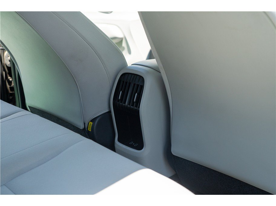 Used 2025 Hyundai Kona SEL FWD image 30