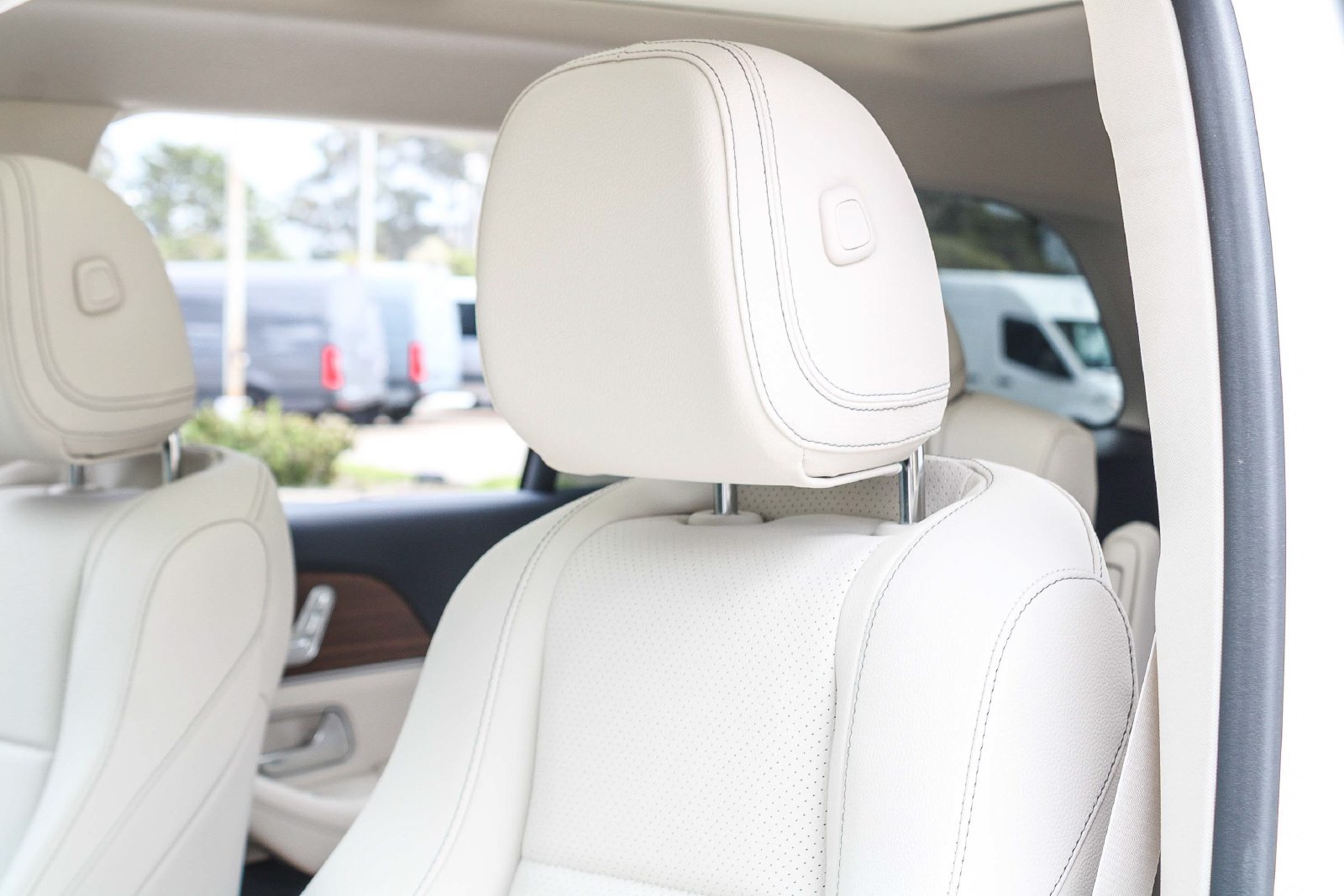 New 2026 Mercedes-Benz GLS 450 4MATIC image 21