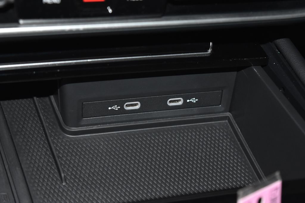 Certified 2025 Volkswagen Atlas Peak Edition SE image 11