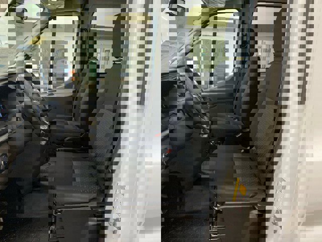 New 2026 Ford Transit 250 148 Medium Roof Extended AWD w/ Exterior Upgrade Package image 15