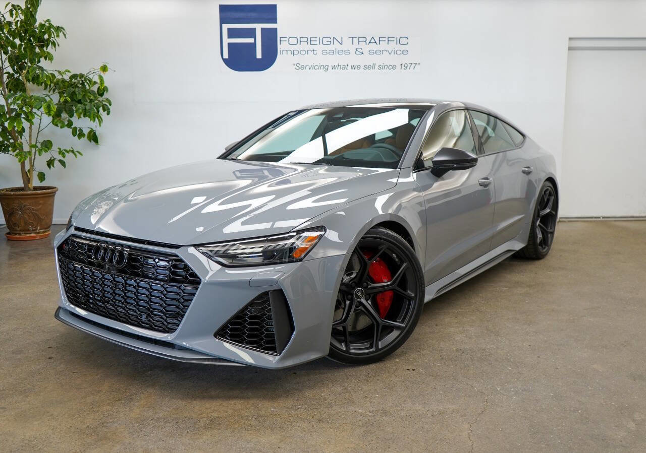 Used 2025 Audi RS 7 Performance AWD/4WD image 25