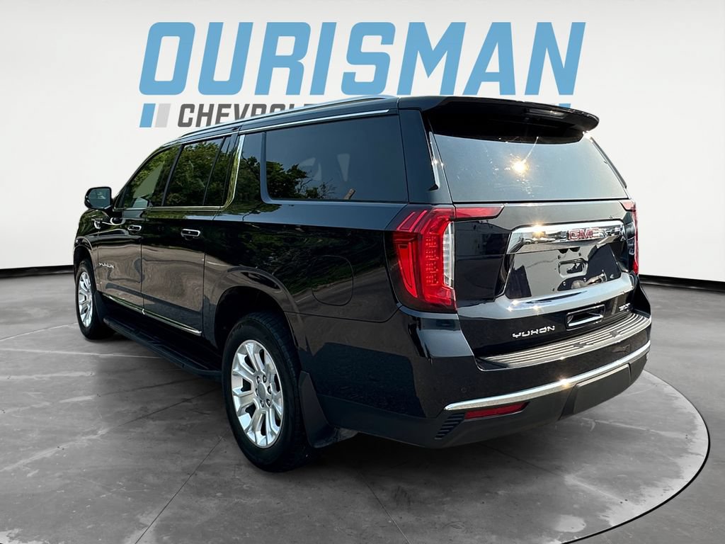 Used 2023 GMC Yukon XL SLT w/ SLT Luxury Package AWD/4WD image 4