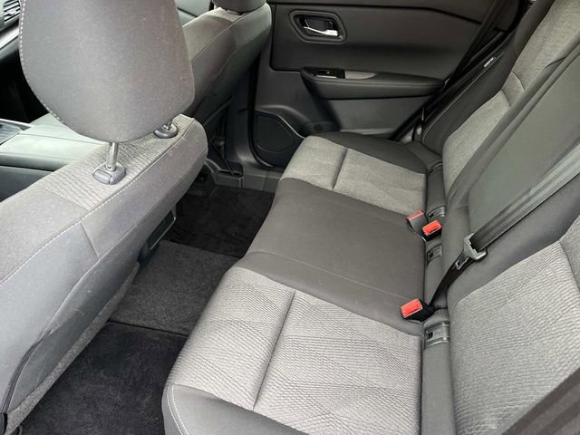 Used 2025 Nissan Rogue SV image 17