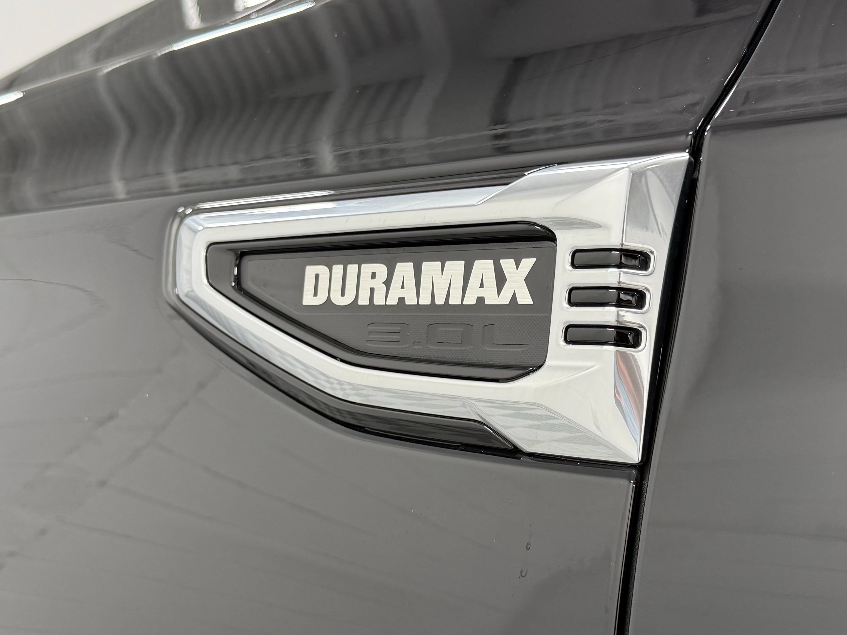 Used 2026 GMC Yukon XL Denali w/ Advanced Technology Package AWD/4WD image 9