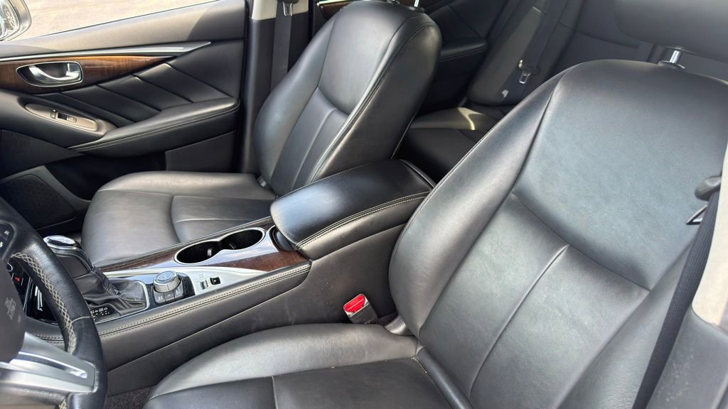 Used 2019 INFINITI Q50 Luxe w/ Essential Package (3.0T Luxe) AWD/4WD image 11