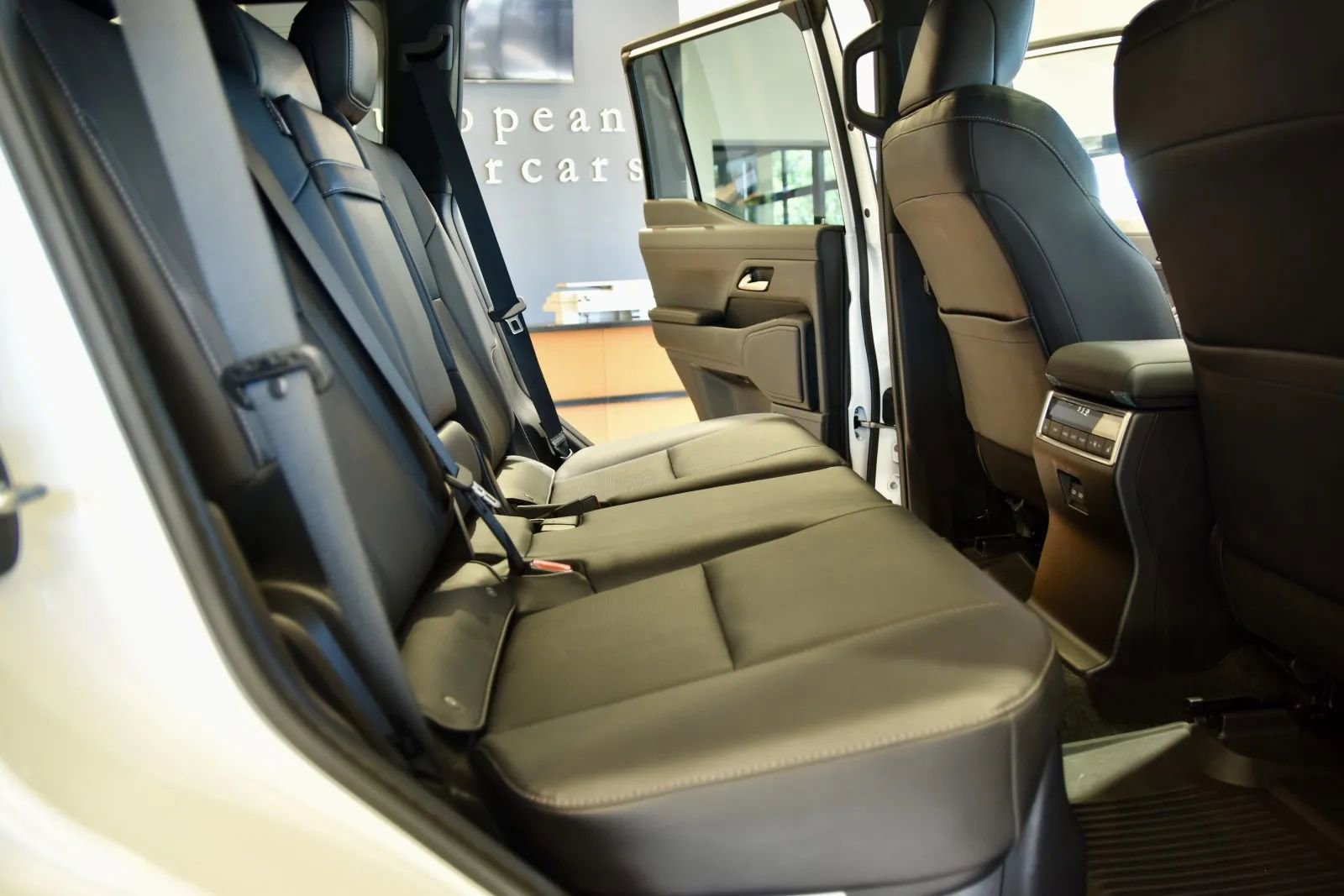 Used 2024 Lexus GX 550 w/ Accessory Package (Z1) image 28