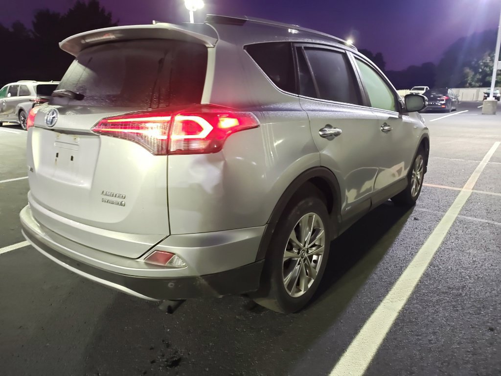 Used 2017 Toyota RAV4 Limited w/ Advanced Technology Package AWD/4WD image 4