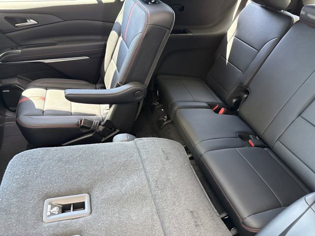 New 2026 Chevrolet Traverse RS w/ LPO, Floor Liner Package image 21