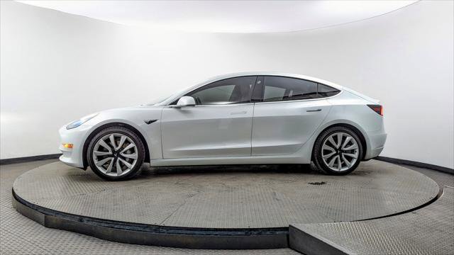 Used 2018 Tesla Model 3 Mid Range image 3
